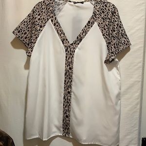 FHQ COLLECTION TOP ANIMAL PRINT/WHITE SZ M BRN/BLK